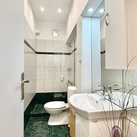 Διαμέρισμα Andrianna's Garden *