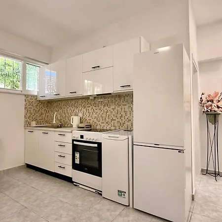 Andrianna's Garden 아파트